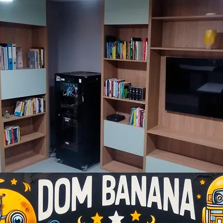 Dom Banana Hostel-3